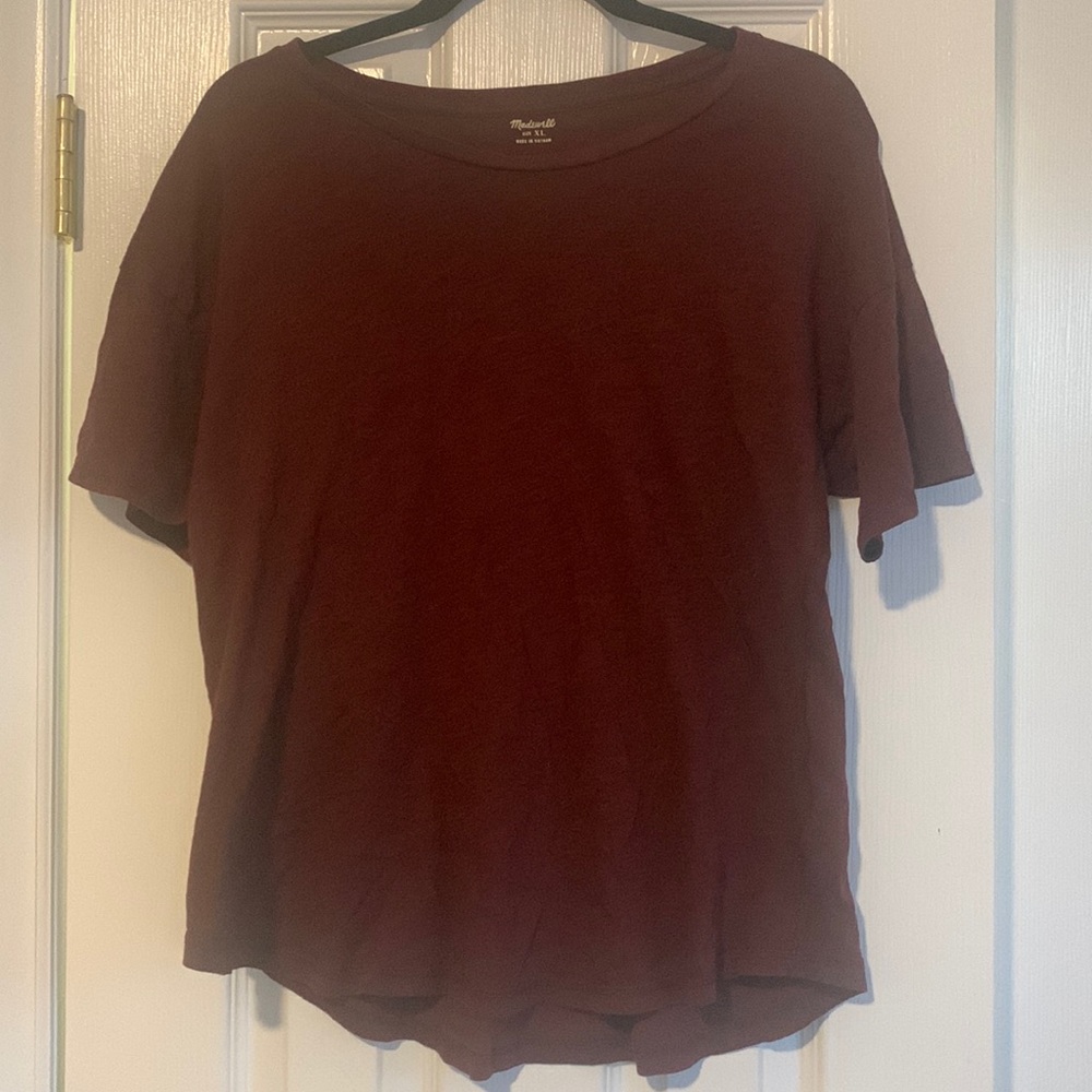 Madwell burgandy tee (XL)